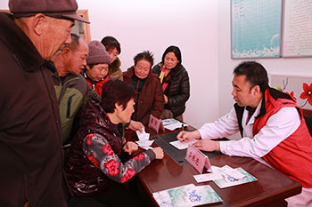 共铸中国心骨科主任李东亮义诊中.jpg